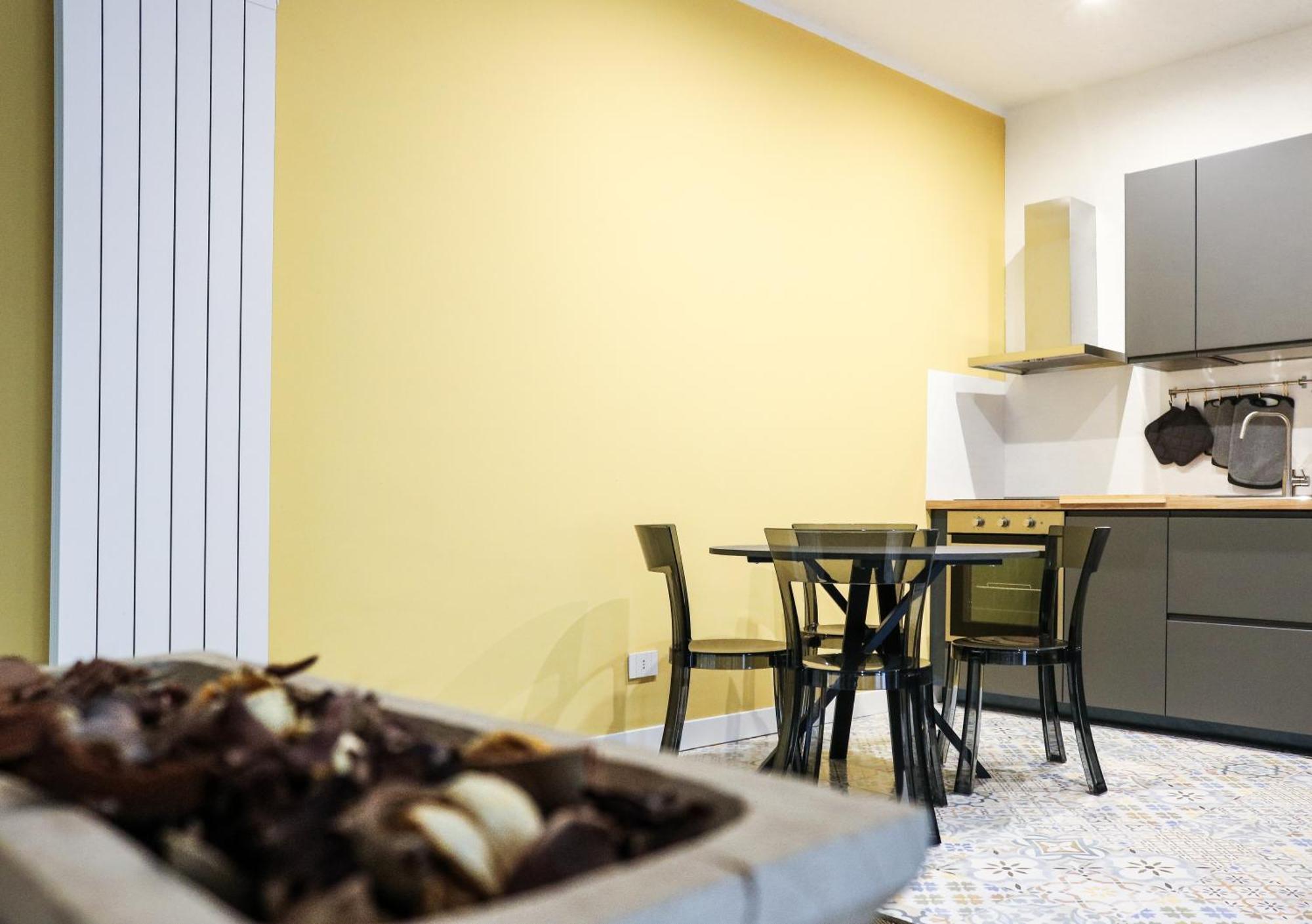 Rrrapido Apartment In Corso San Gottardo - 4 People Milan Exterior photo